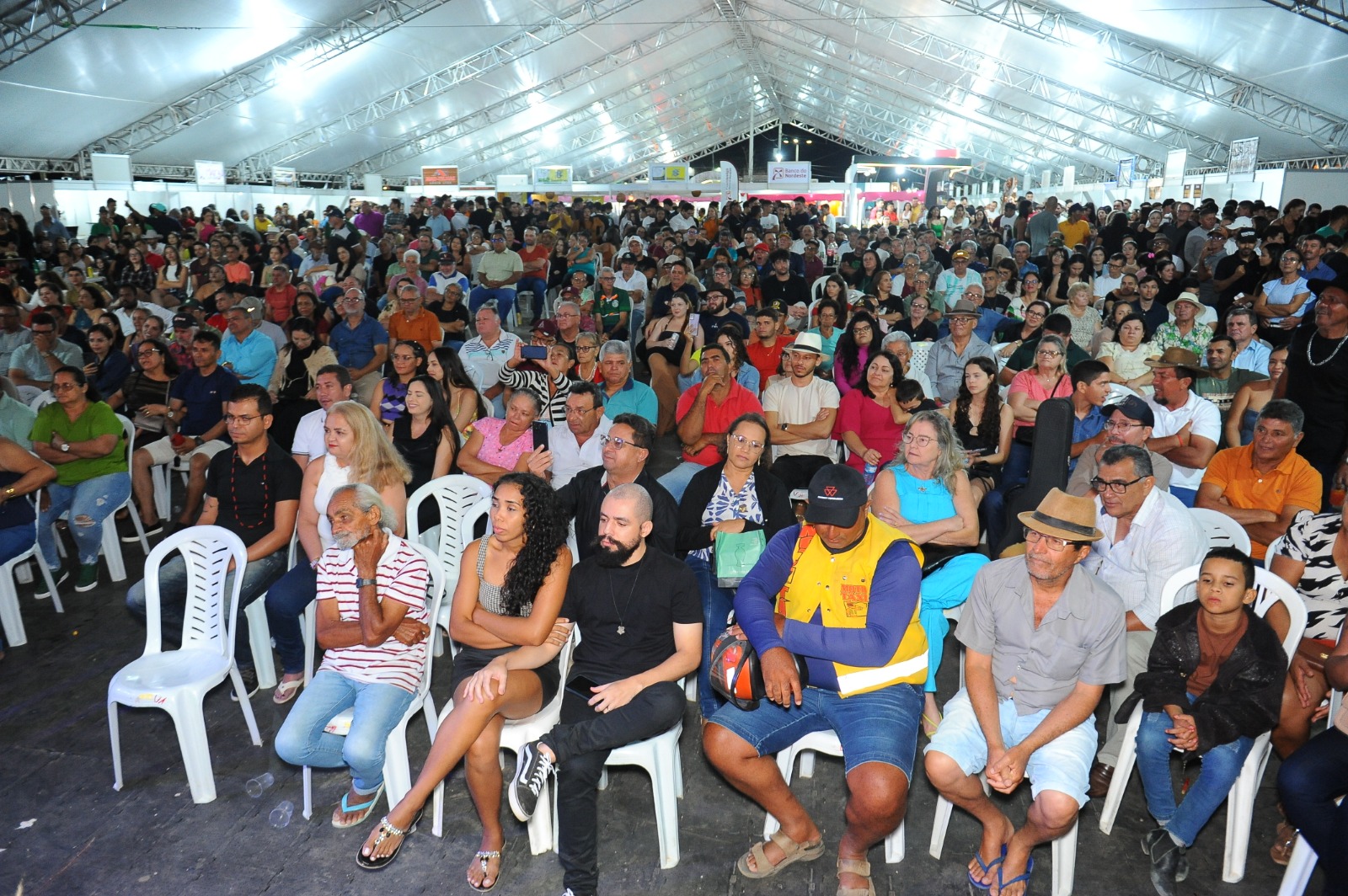 WhatsApp-Image-2024-11-11-at-16.54.25-1 Festival de Violeiros Pinto de Monteiro é sucesso de público e lota praça de eventos da Expofeira 2024